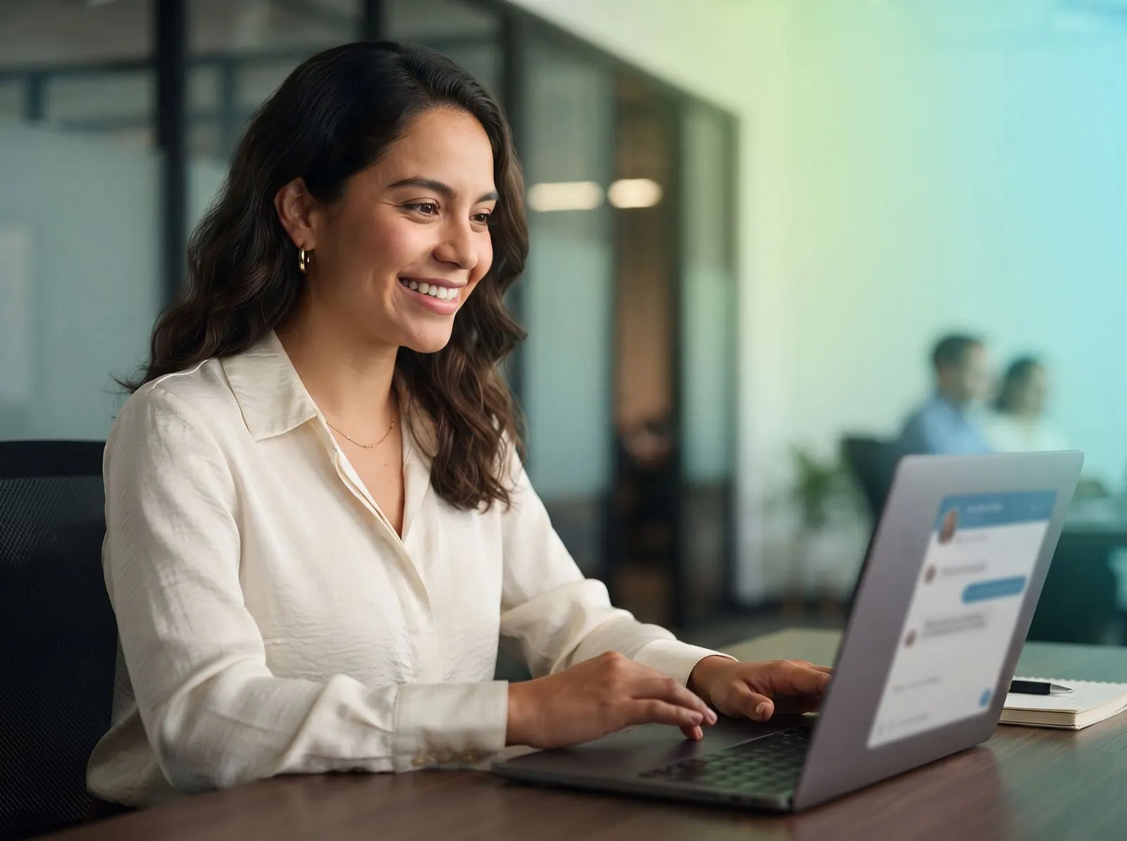Chat web de Sofía respondiendo a un cliente en el sitio de un negocio